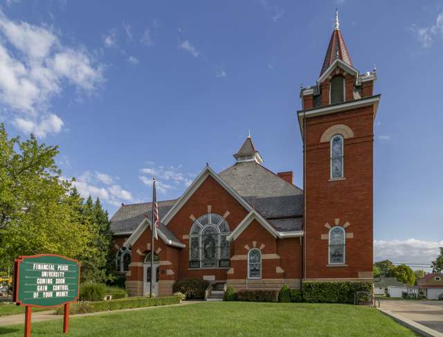 Groveport United Methodist Church (present Gothic Revival building completed 1908), photographed in 2021.