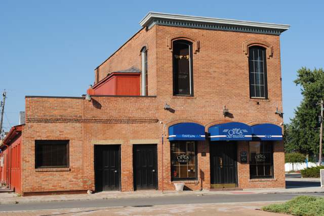 The Winterringer Building (brick commercial storefront, built c. 1870) and its adjoining frame residence (c. 1880), 5344 Center St., Hilliard.