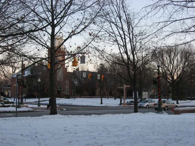 Worthington Public Square, at High Street and Dublin-Granville Road, established with the town's founding in 1804 (in neighboring Worthington, the town Riverlea's farmland once bordered, not within Riverlea's own boundary)