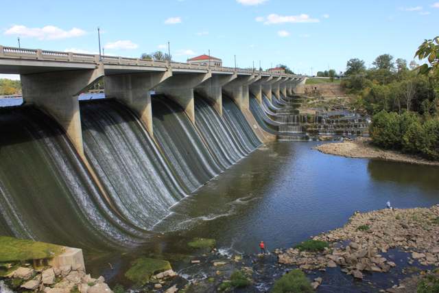 O'Shaughnessy Dam and bridge on the Scioto River, southern Concord Township