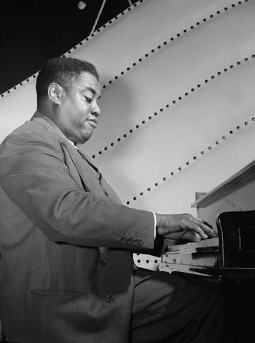 Portrait of Art Tatum, Vogue Room, New York, N.Y., between 1946 and 1948