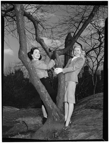 Gottlieb, William P., 1917-, photographer. [Portrait of Doris Day and Kitty Kallen, Central Park, New York, N.Y., ca. Ap