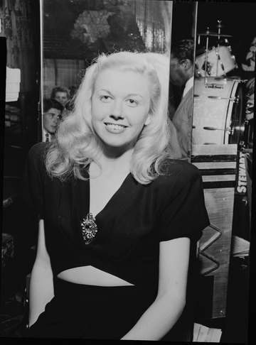 Gottlieb, William P., 1917-, photographer. [Portrait of Doris Day, Aquarium, New York, N.Y., ca. July 1946] 1 negative :