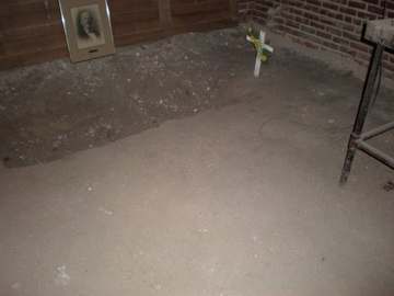 Image of the grave hoax in the basement of Noyes Lab at the University of Illinois--Urbana-Champaign