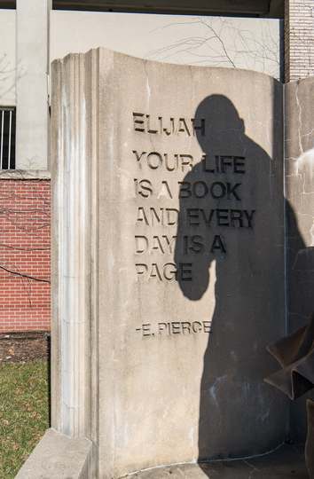 Elijah Pierce statue by the Columbus State Community College parking garage in Downtown Columbus, Ohio.