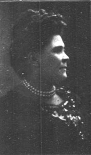 Hallie Brown, giving a speech at Poro College in 1920.