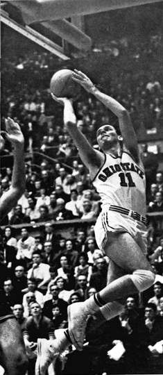 Jerry Lucas in action