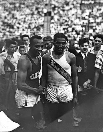 Title: [Jesse Owens and Ralph Metcalfe at the 1936 Randall's Island Olympic trials, New York, NY] Creator: Richie, Rober
