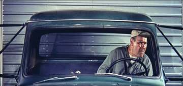 Jonathan Winters as a truck driver