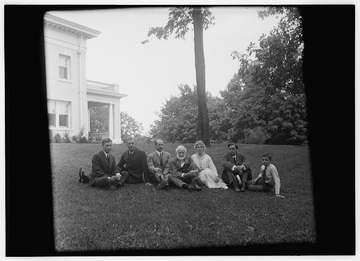 Group picture of Orville Wright, Bishop Milton Wright, Katharine Wright, Earl N. Findley, nephew Horace Wright, John R. 