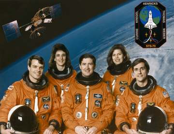 The crew assigned to the STS-70 mission included (front left to right) Kevin R. Kregel, pilot; Nancy J. Currie, mission 