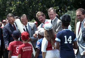 P04679-05 President Bush celebrates the 50th Anniversary of Little League Baseball on the South Lawn of the White House 