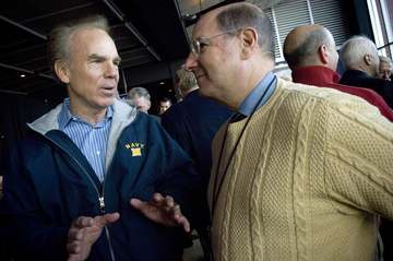 BALTIMORE (Dec. 1, 2007) Secretary of the Navy (SECNAV) the Honorable Donald C. Winter speaks with former Naval Academy 