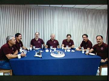 STS-35 Columbia, OV-102, crew eats preflight breakfast at the Kennedy Space Center's Operations and Checkout Building.