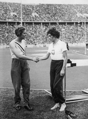 Berlin olympics 100 meter wommen - two best, Helen Stephens of the USA and Stella Walasiewicz of Poland
