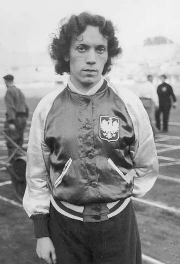 Stanisława Walasiewicz w trakcie II Mistrzostw Europy w Lekkoatletyce (dla kobiet) w Wiedniu w 1938 roku
