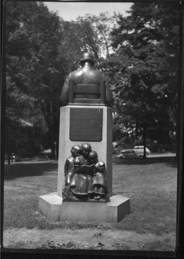Persistent URL: digital.lib.muohio.edu/u?/snyder,3262 Subject (TGM): Sculpture; Monuments and memorials; Teachers; Autho