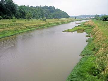 A straightened section of the Hocking River in Athens, Ohio, above the buried-valley well-field aquifer
