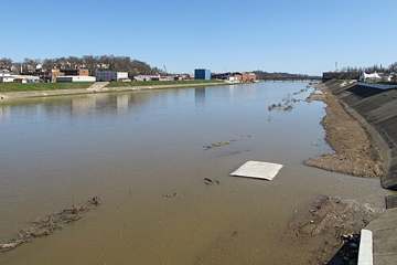 Great Miami River in Hamilton, Ohio, overlying the Great Miami Buried Valley Aquifer used by the City of Hamilton wellfield