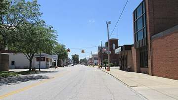 Looking south on North Howard Street (Ohio 729) in Sabina, Ohio