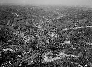1965 aerial view of Murray City, Ohio (NARA), the town served by this Hocking River buried-valley aquifer well system