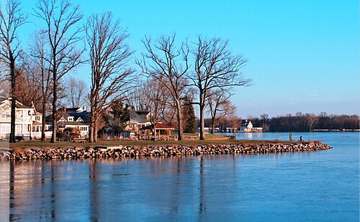 Shoreline of Buckeye Lake, Ohio, the namesake lake of the village (actual supply is groundwater wells)