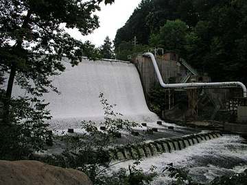 Ohio Edison Dam on the Cuyahoga River, Cuyahoga Falls, Ohio