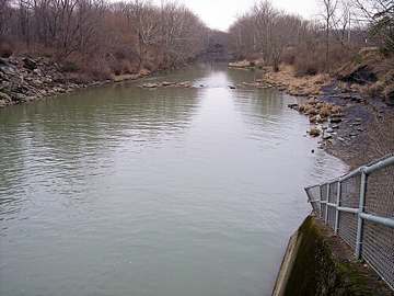 Sugar Creek in Tuscarawas County, Ohio, immediately downstream of Beach City Dam