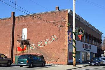 Commercial district of Wren, Ohio, the town served by Willshire Village's well system