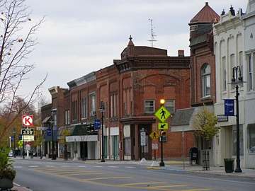 Downtown Montpelier, Ohio on a Sunday evening