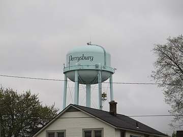 The town water tower of Perrysburg, Ohio